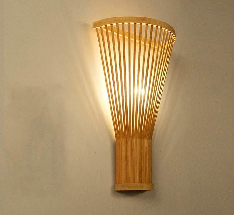 Hand woven Lamp - Aleo Decor